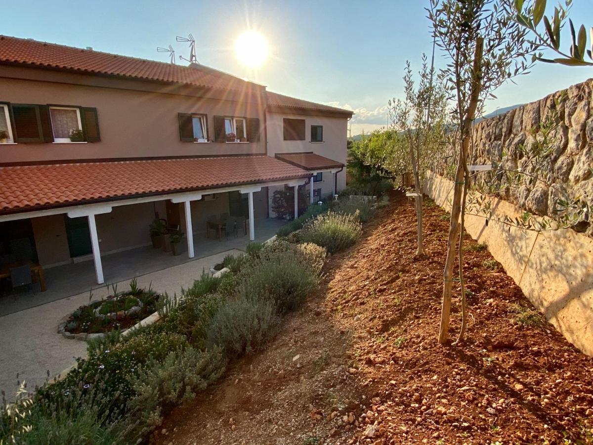 Apartments Dona Cres Buitenkant foto