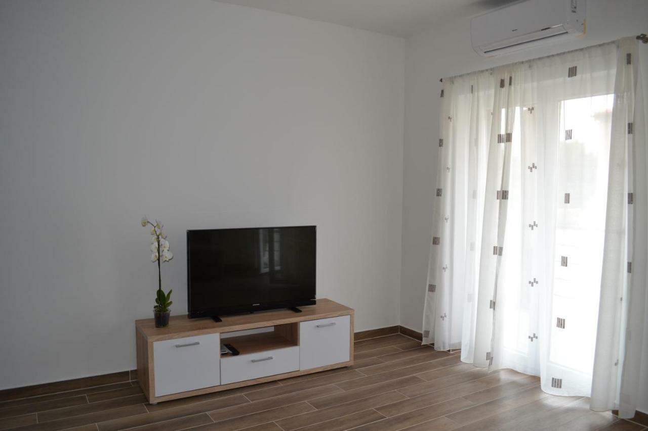 Apartments Dona Cres Buitenkant foto
