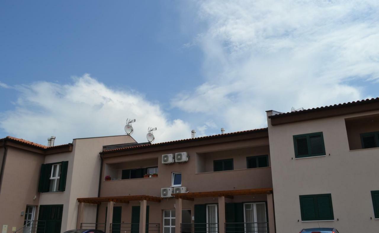 Apartments Dona Cres Buitenkant foto